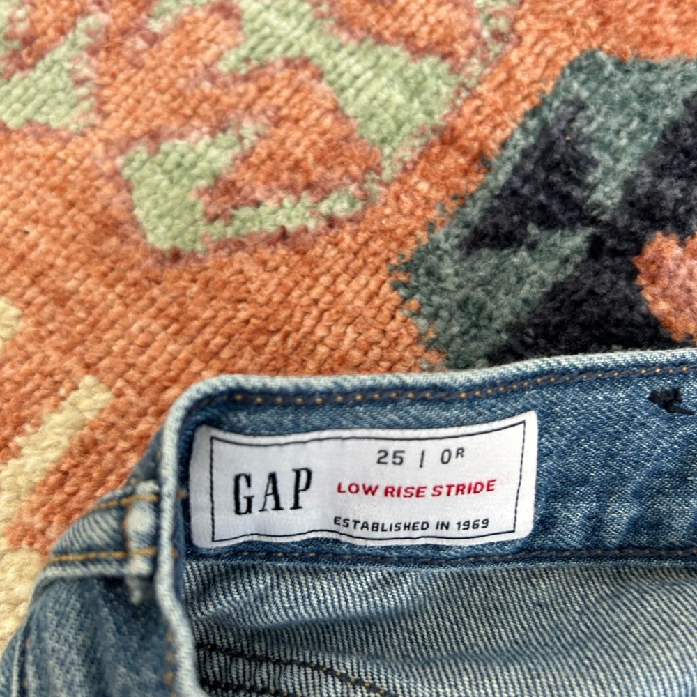 GAP Women's Straight Leg Blue Jeans - Picture 3 of 4